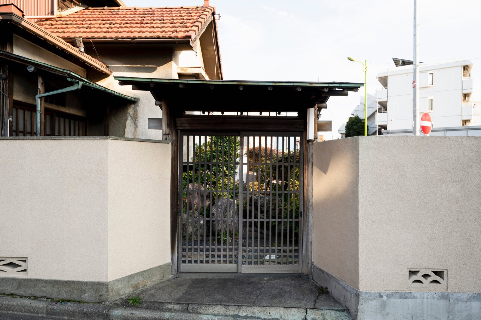 house-entrance-japan-building-with-fence